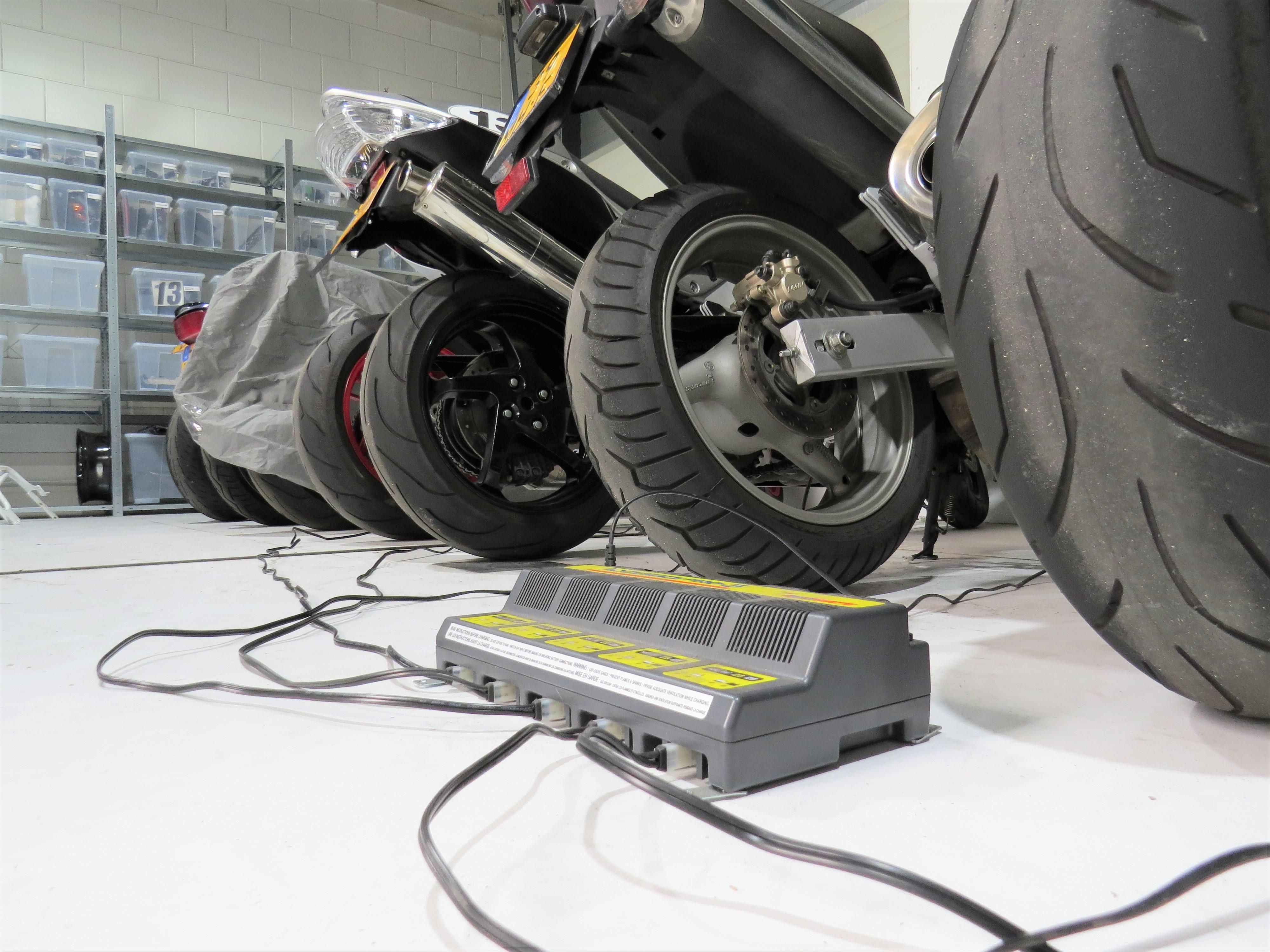 Motor in de winterstalling bij Fris Motorservice vanaf € 32 per maand.